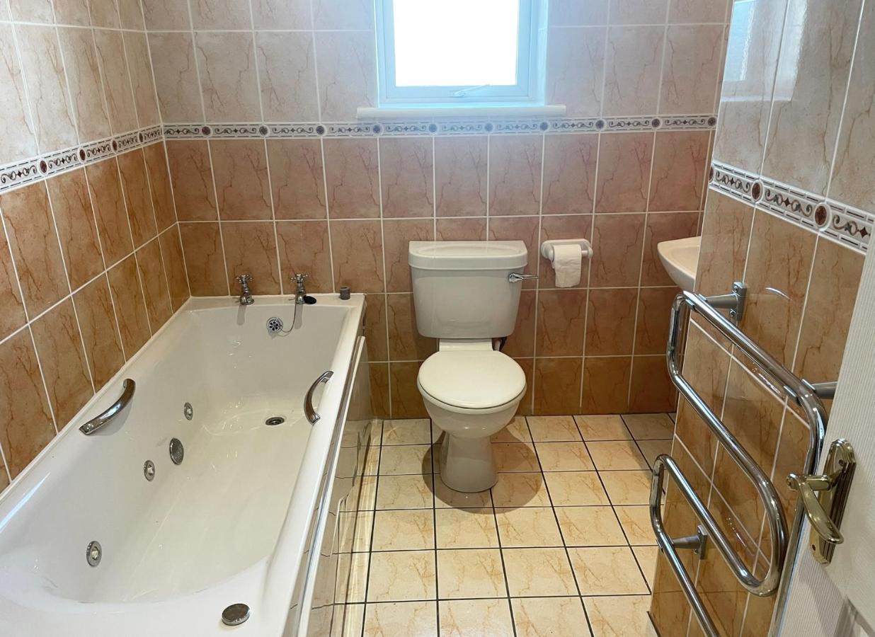 Ballycotton Holiday Apartment No 6 By Trident Holiday Homes Exterior foto